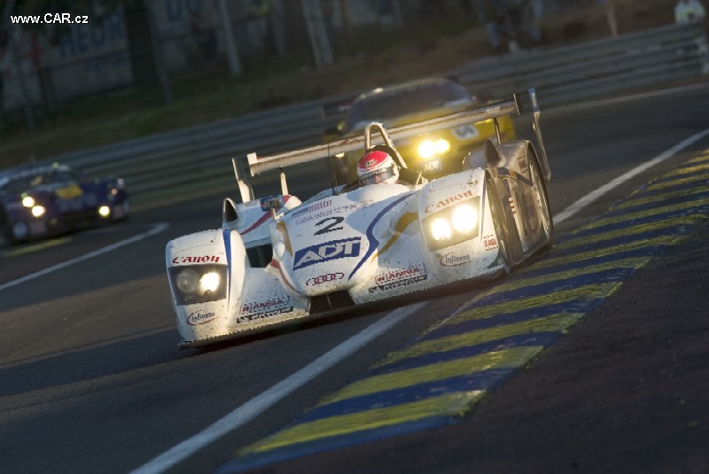 Audi R8 v Le Mans 24 hodin 2004