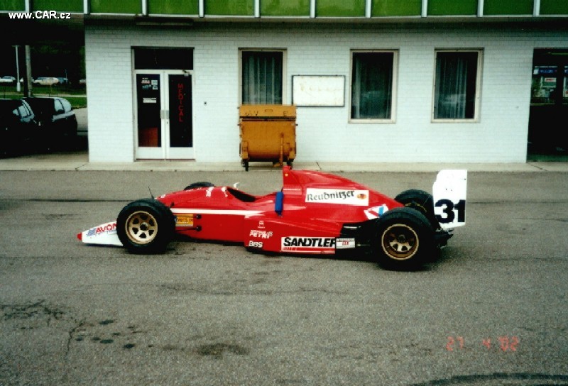 Henry Buettner - Reynard F3000 @ foto Rožánek